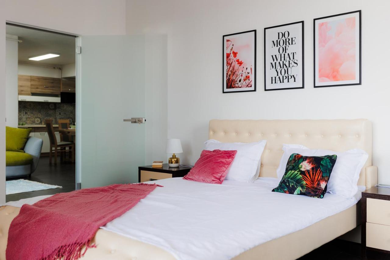 Plaza Apartment Satu Mare Ngoại thất bức ảnh