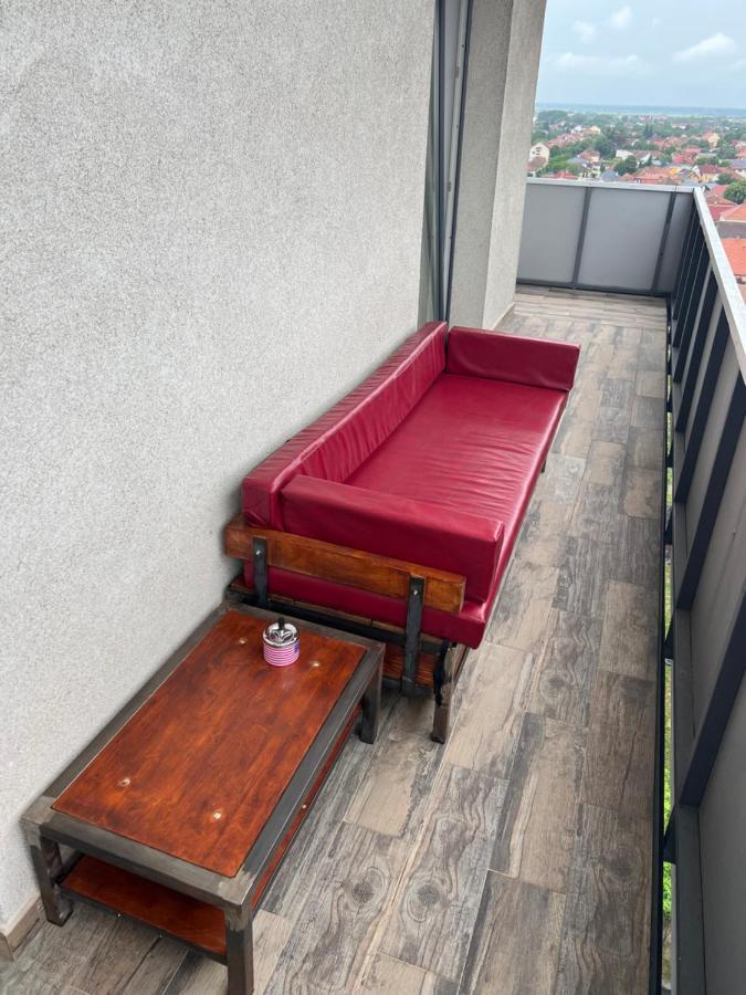 Plaza Apartment Satu Mare Ngoại thất bức ảnh